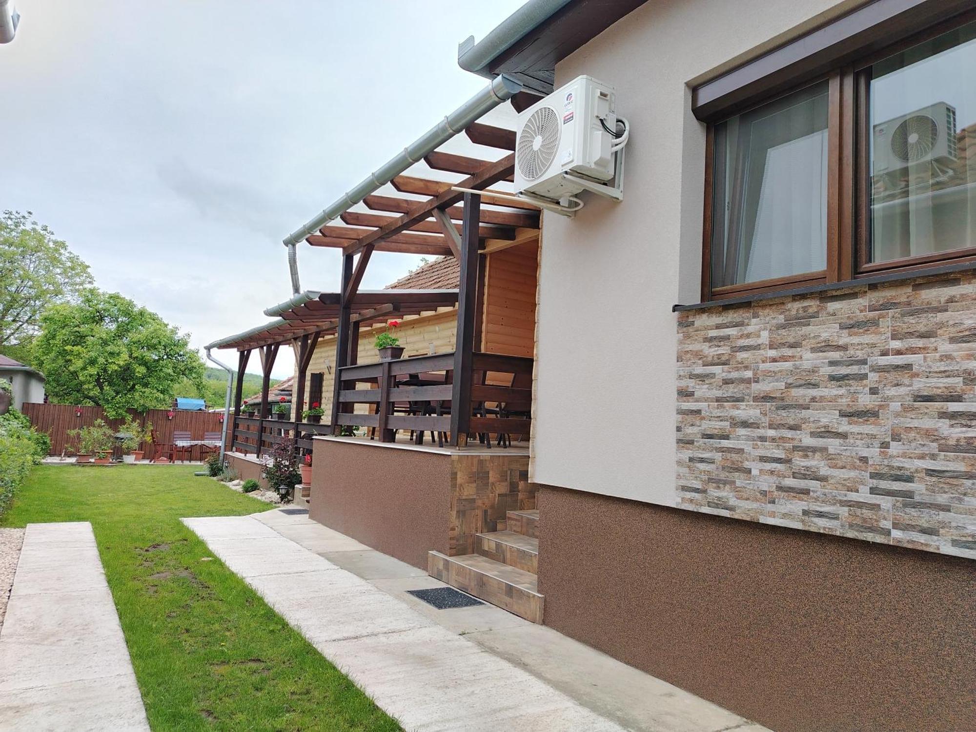Kaptarko Apartmanhaz Demjen Exterior photo